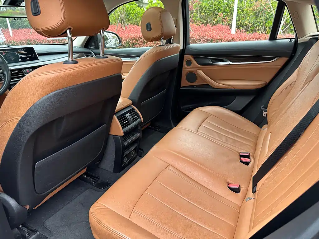BMW X6 2015 — фото 10