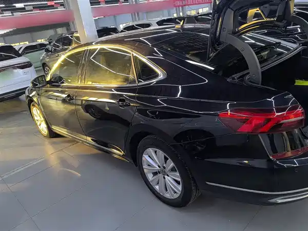 Volkswagen Passat 2021
