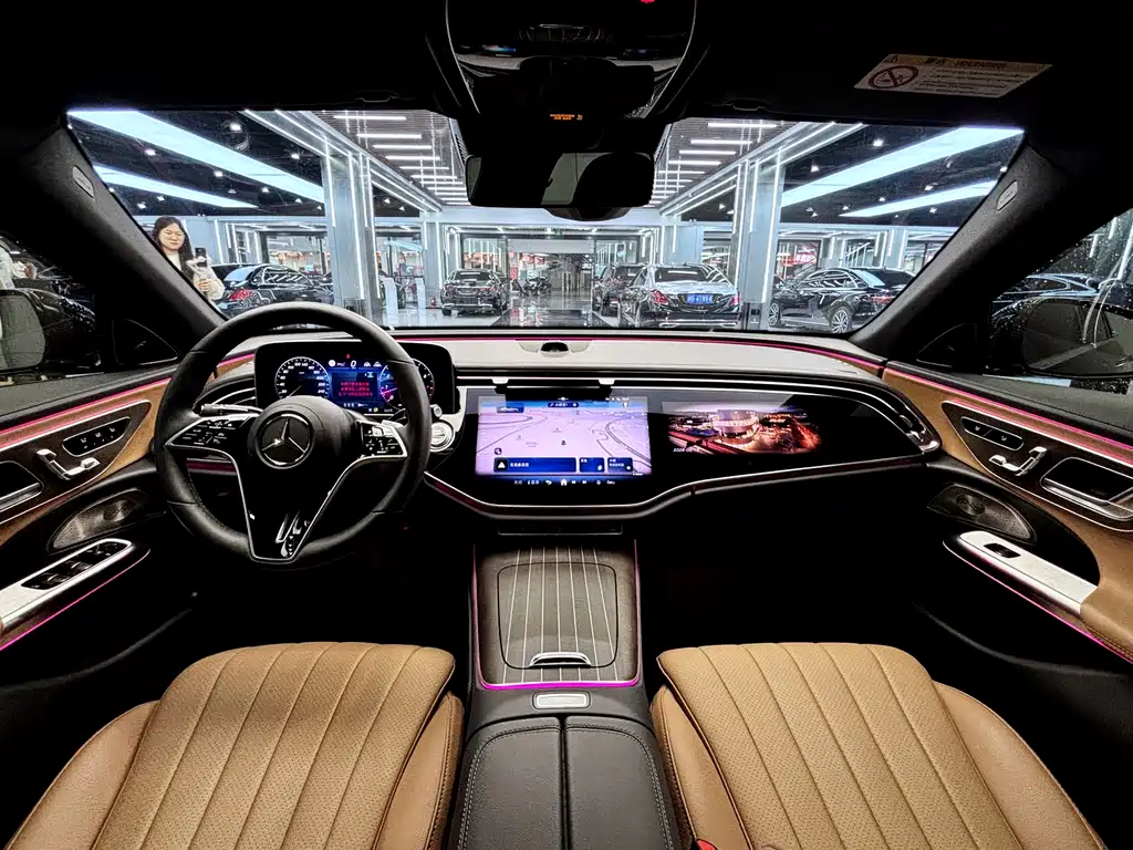 Mercedes-Benz E-Class 2025 — фото 4