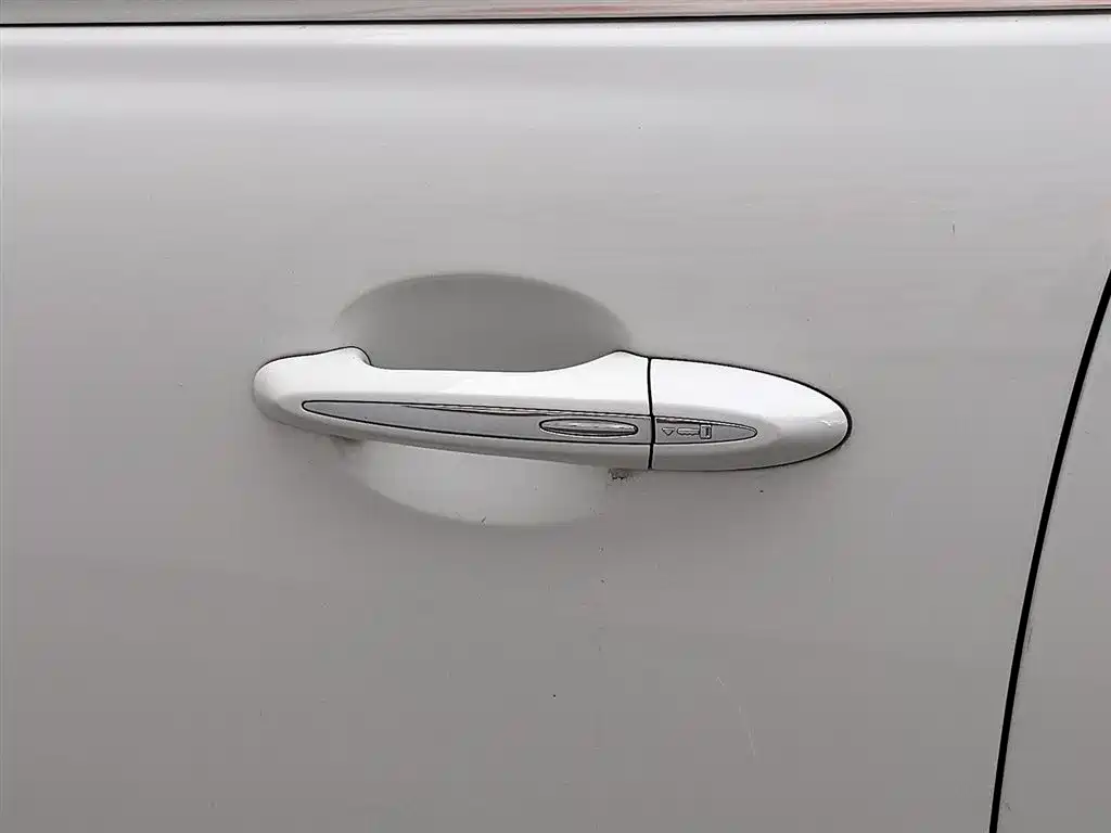 Jaguar XJ 2014 — фото 18