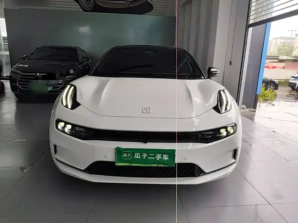 Zeekr 001 2023