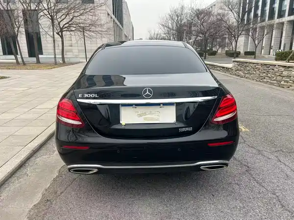 Mercedes-Benz E-Class 2017