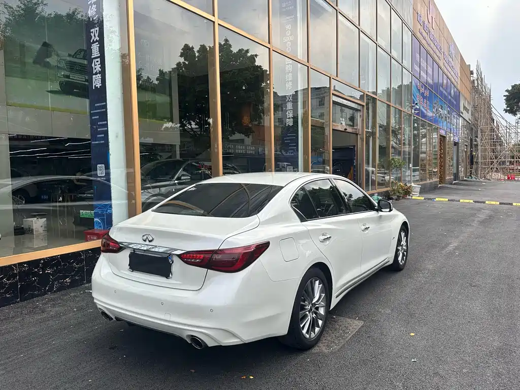 Infiniti Q50L 2019 — фото 13