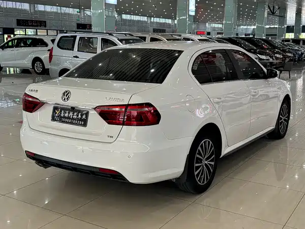 Volkswagen Lavida 2014
