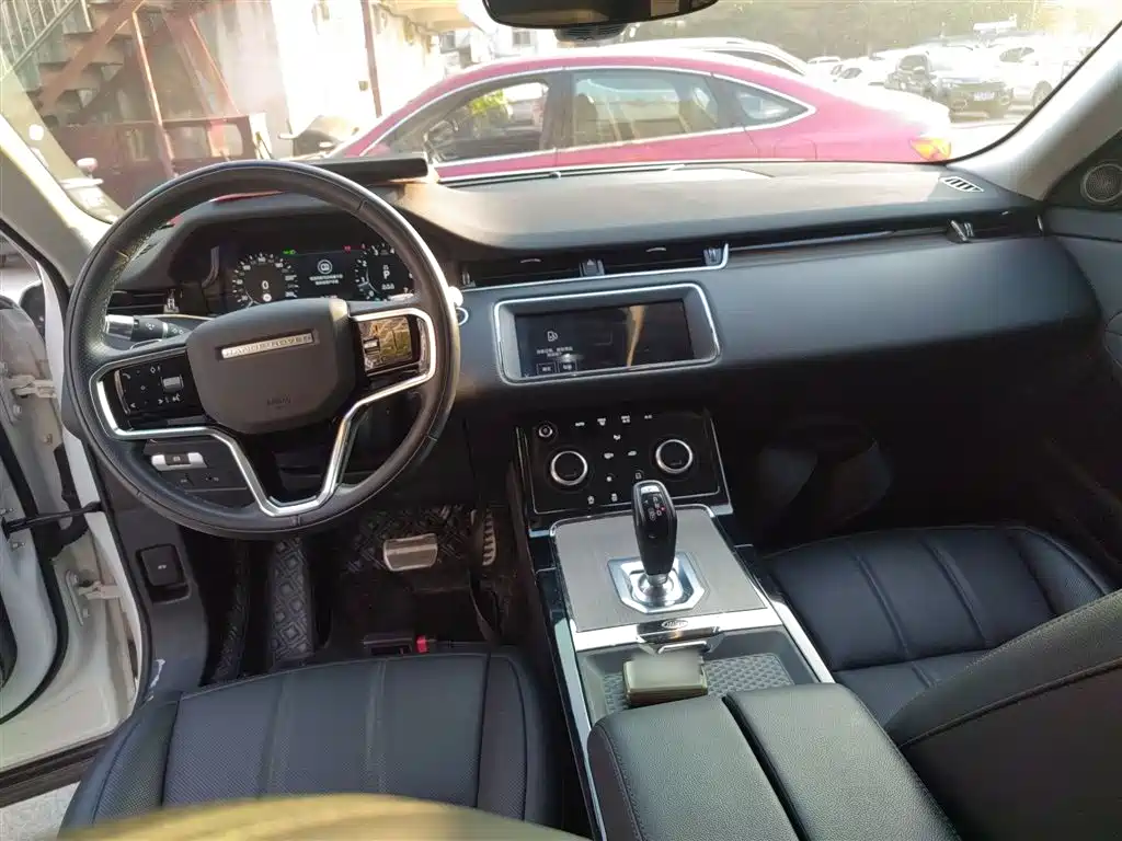 Land Rover Evoque 2022 — фото 7
