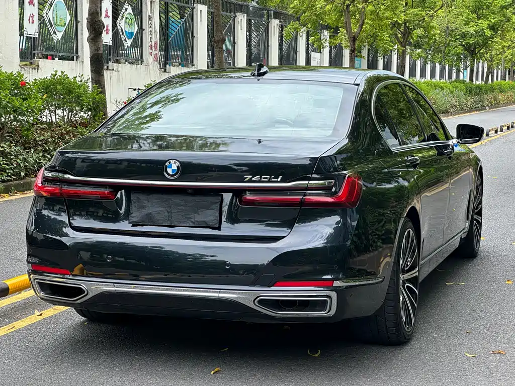 BMW 7 Series 2022 — фото 12