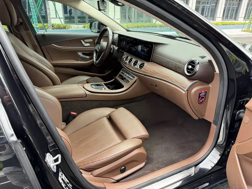 Mercedes-Benz E-Class 2022