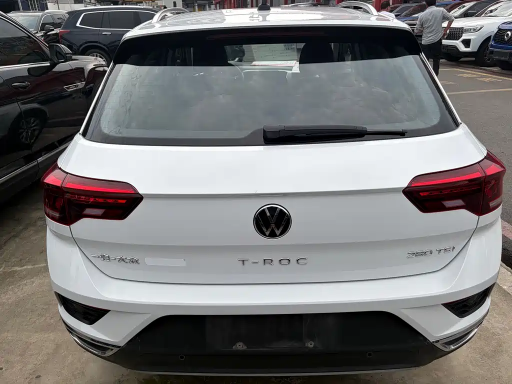 Volkswagen T-Roc 2023 — фото 12
