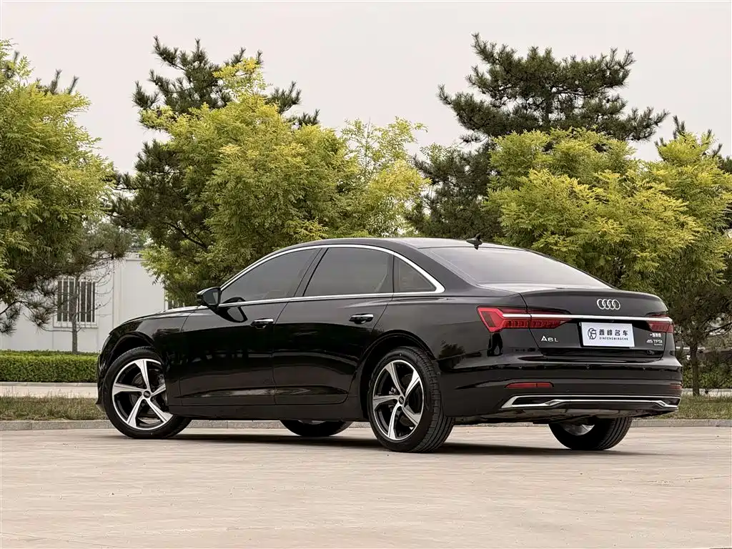 Audi A6L 2024 — фото 28
