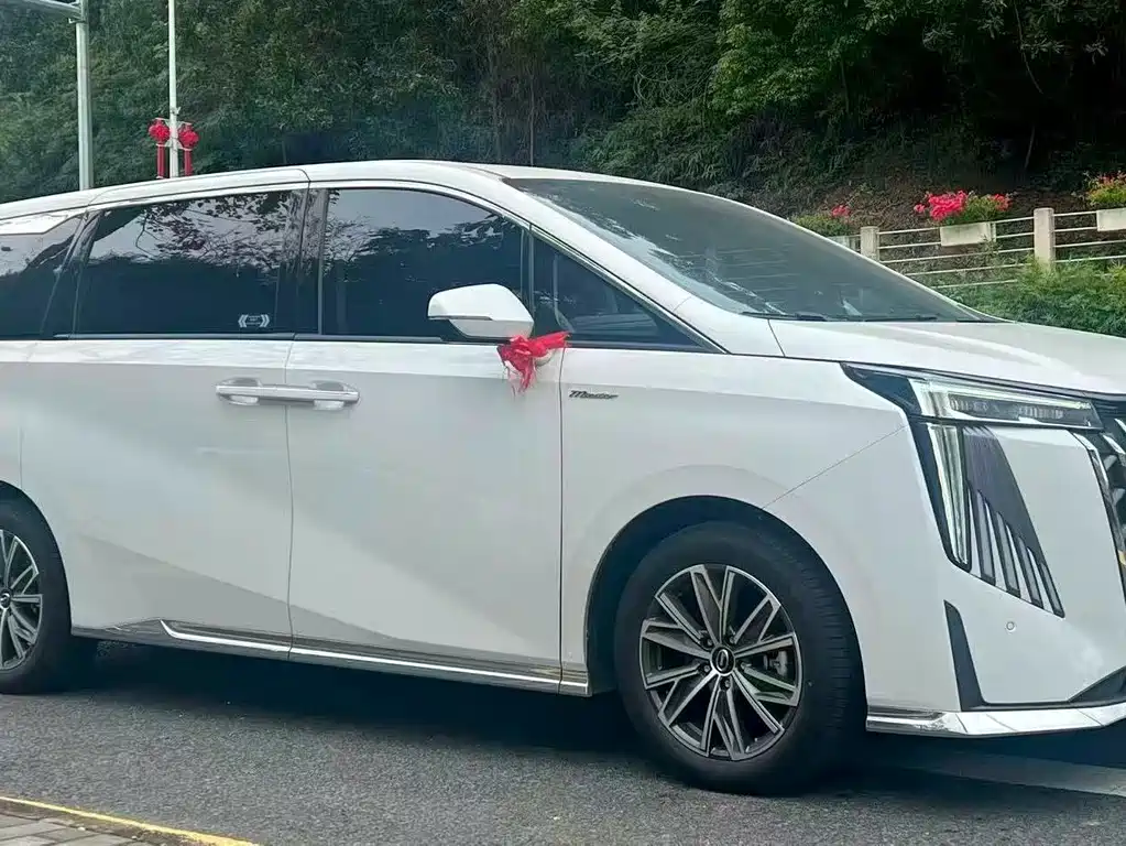 GAC Motor Trumpchi M8 2026 — фото 3