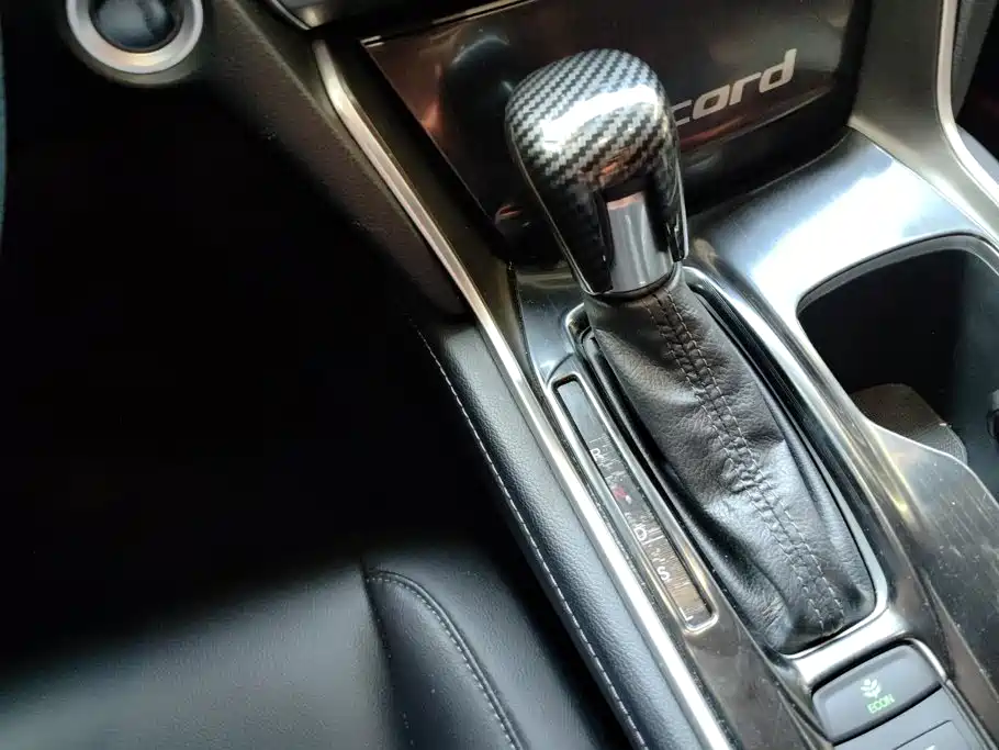 Honda Accord 2019 — фото 16