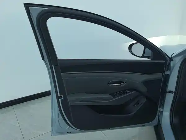 BYD Qin L 2025