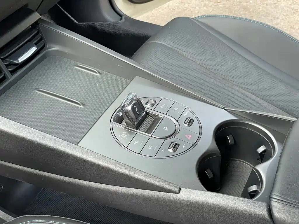 BYD Seal 06 2025 — фото 16