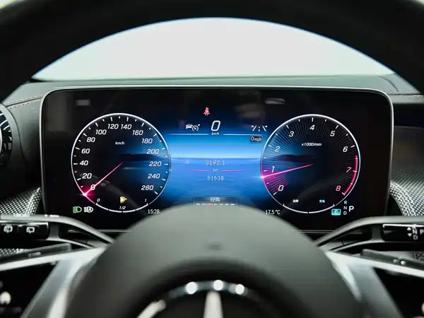 Mercedes-Benz GLC 2023