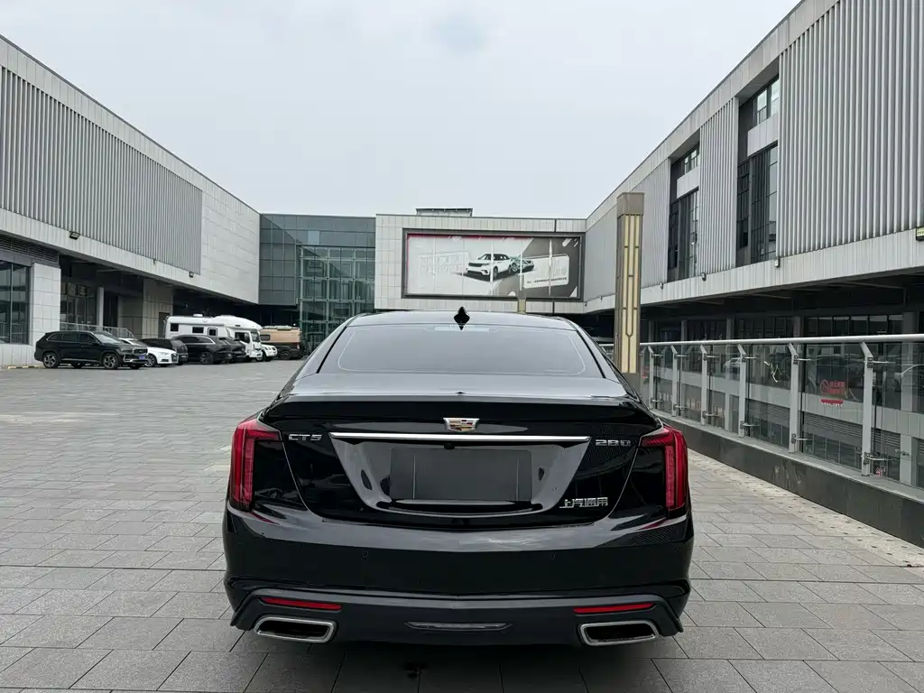 Cadillac CT5 2022 — фото 9