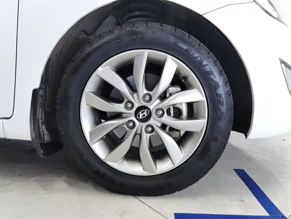 Hyundai Elantra Langdong 2016