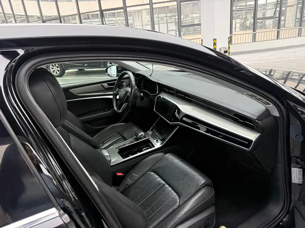 Audi A6L 2020