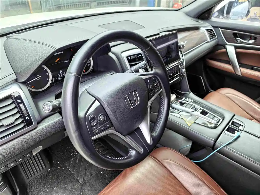 Honda UR-V 2017 — фото 9