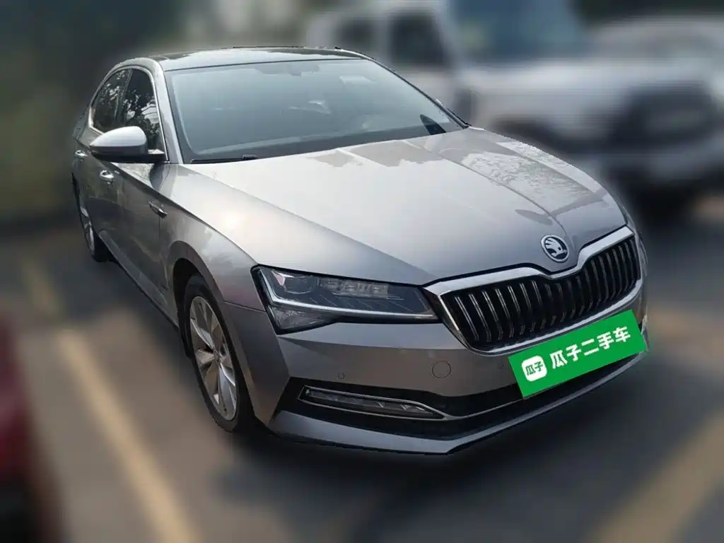Skoda Superb 2021 — фото 26