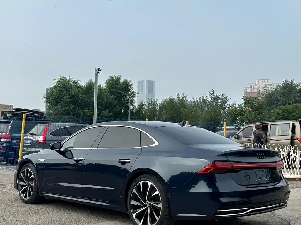 Audi A7L 2022 — фото 19