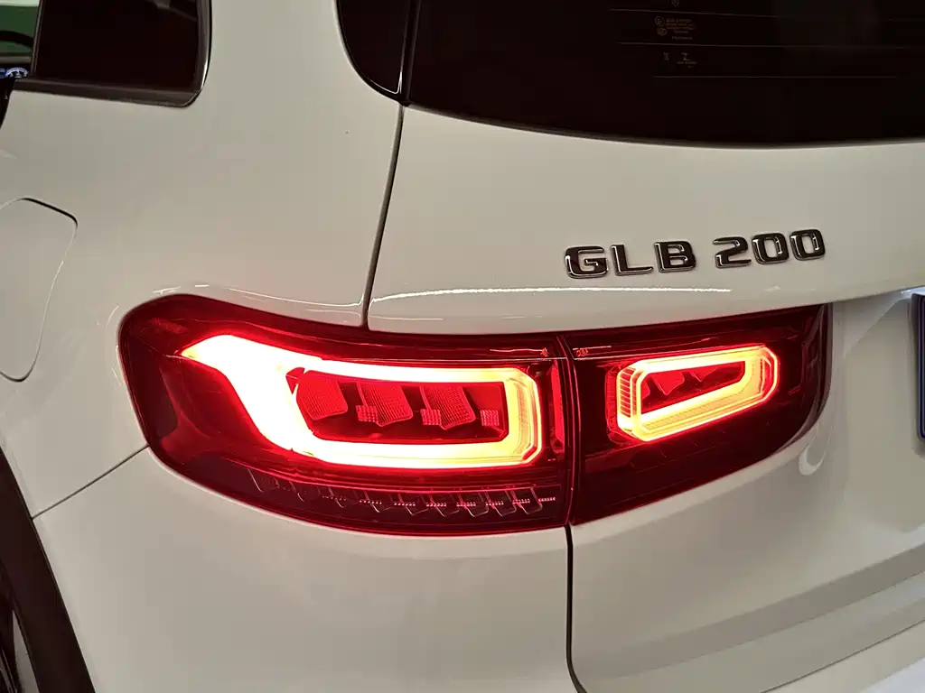 Mercedes-Benz GLB 2022 — фото 17
