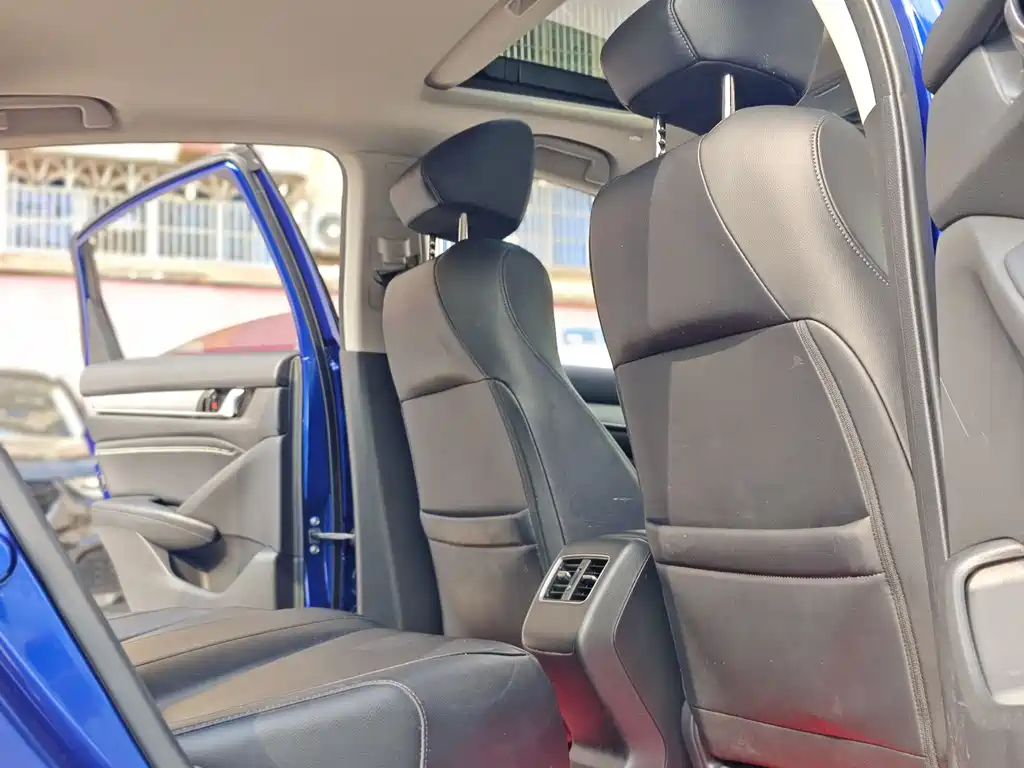Honda Accord 2019 — фото 14