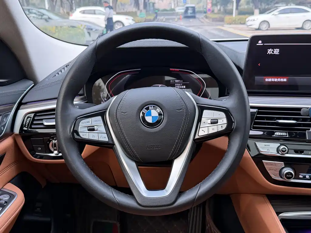 BMW 6 Series GT 2024 — фото 8