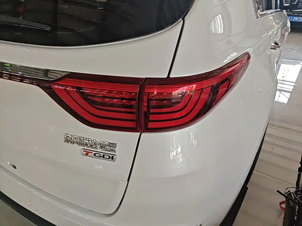 Kia KX5 2017 — фото 8