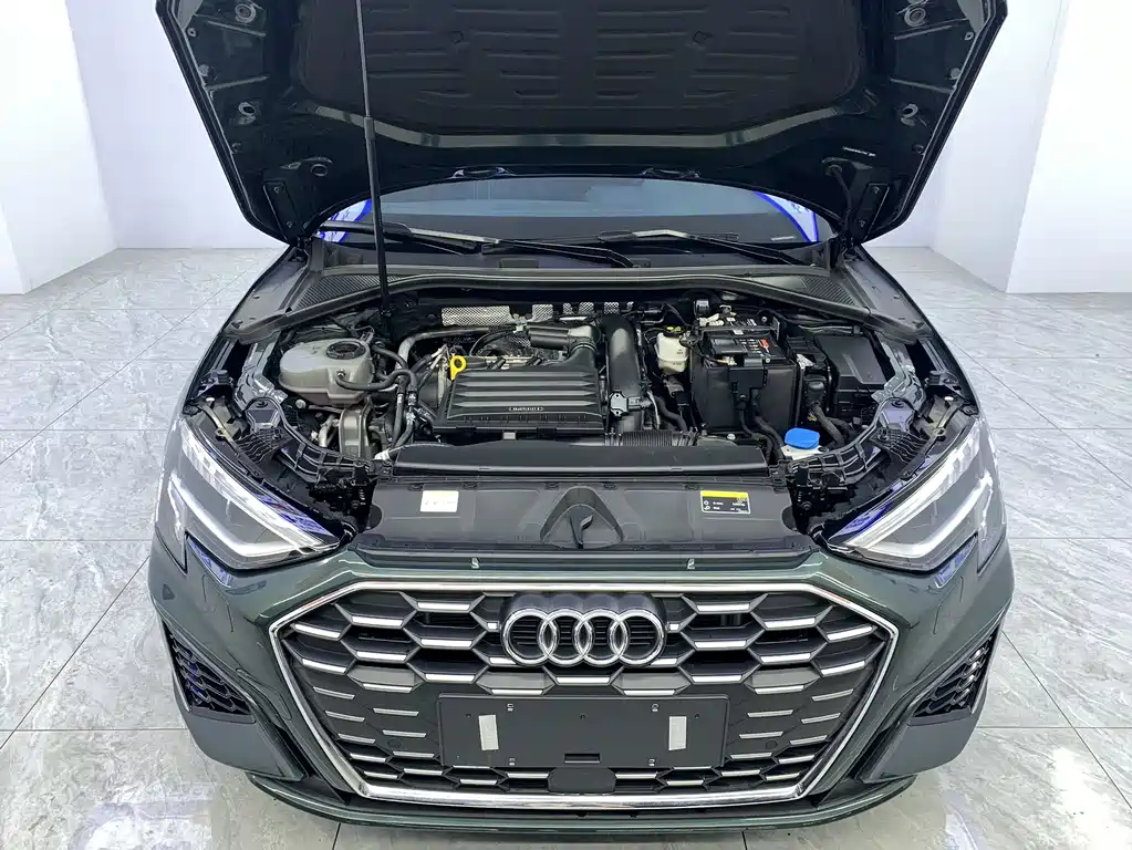 Audi A3 2023 — фото 25