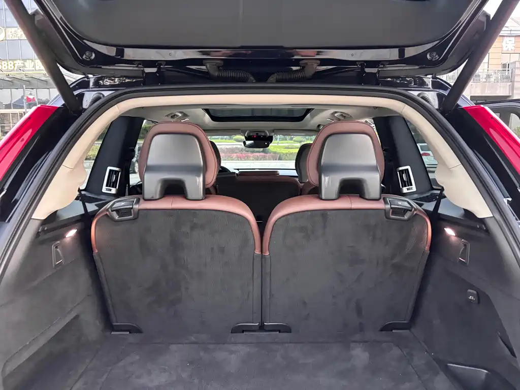 Volvo XC90 2019 — фото 14