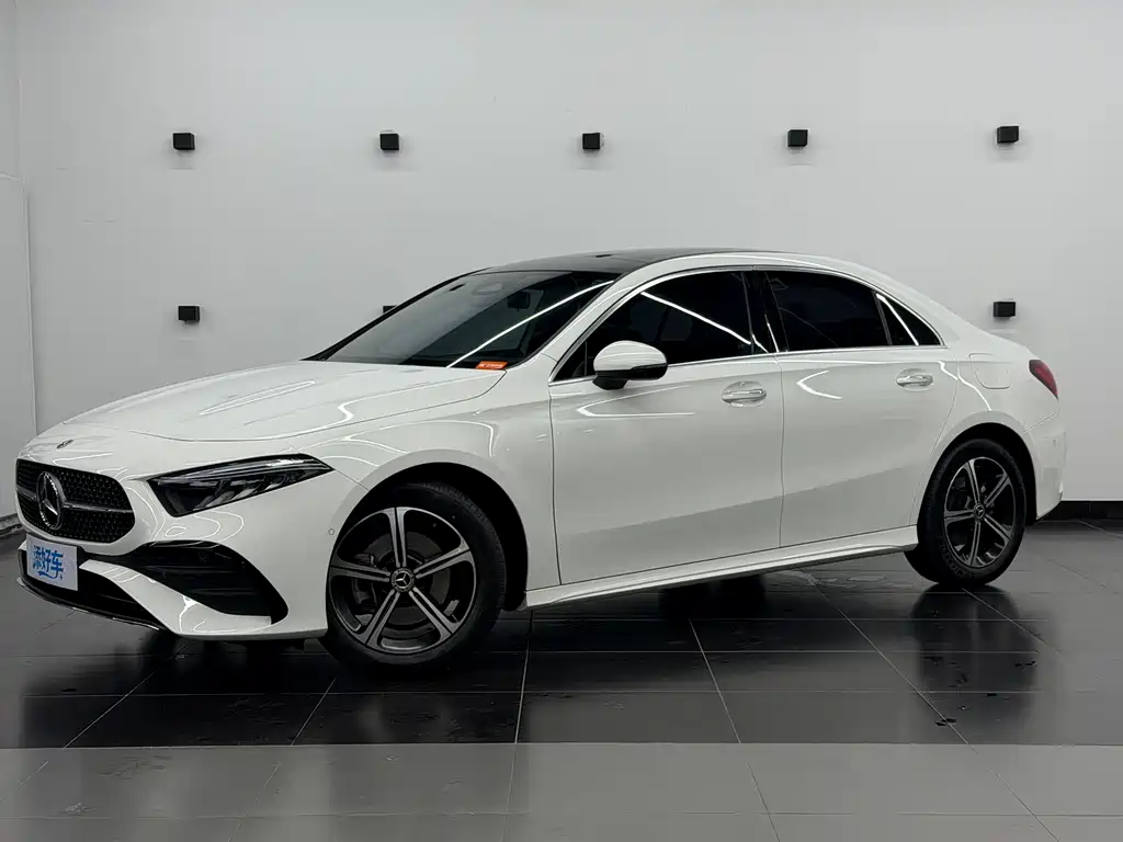 Mercedes-Benz A-Class 2023 — фото 1