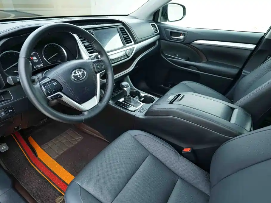 Toyota Highlander 2020 — фото 10