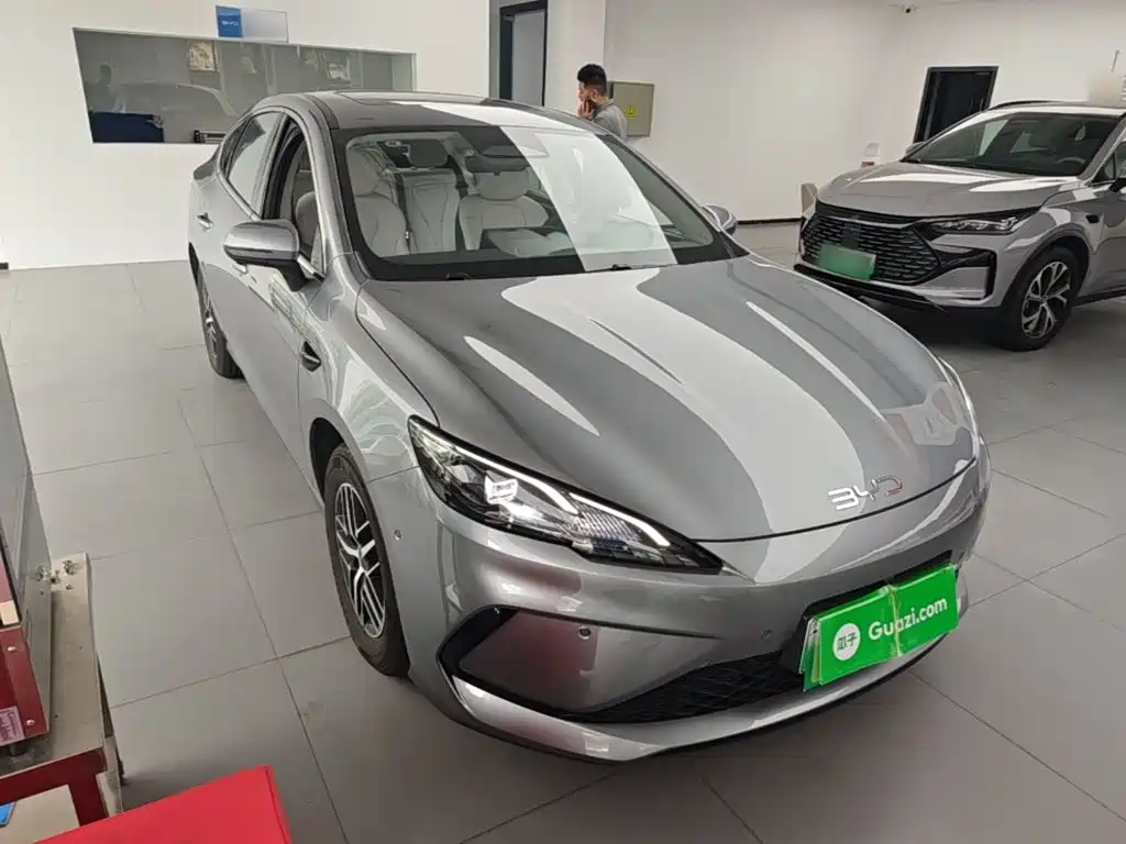 BYD Seal 05 DM-i 2025 — фото 4
