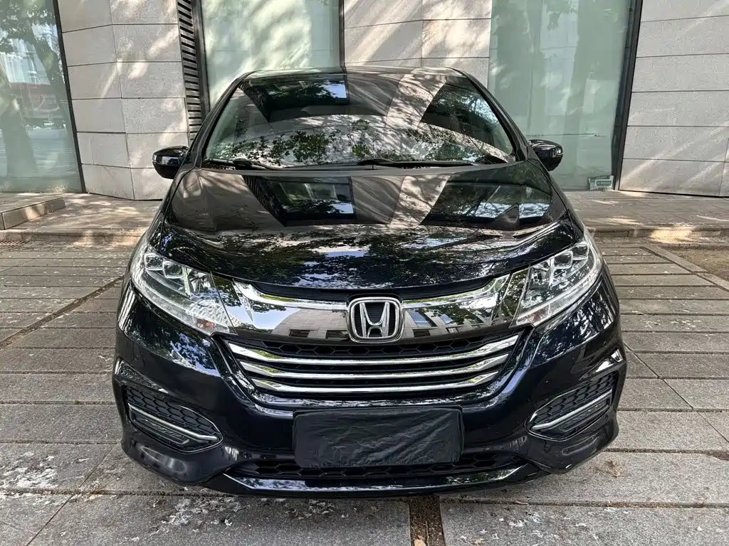 Honda Odyssey 2018 — фото 2