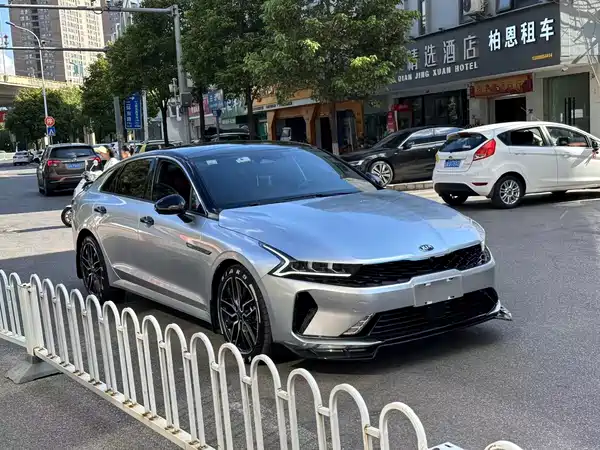 Kia K5 2021
