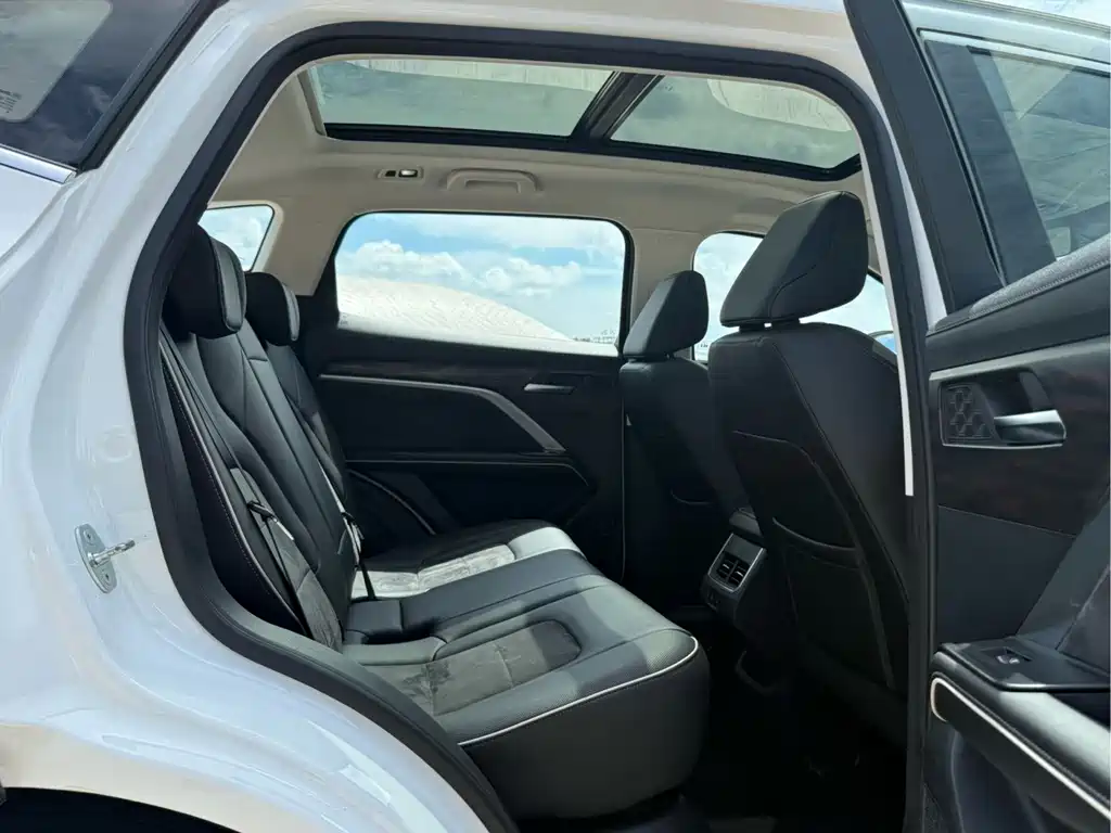 Haval H6 2023 — фото 16