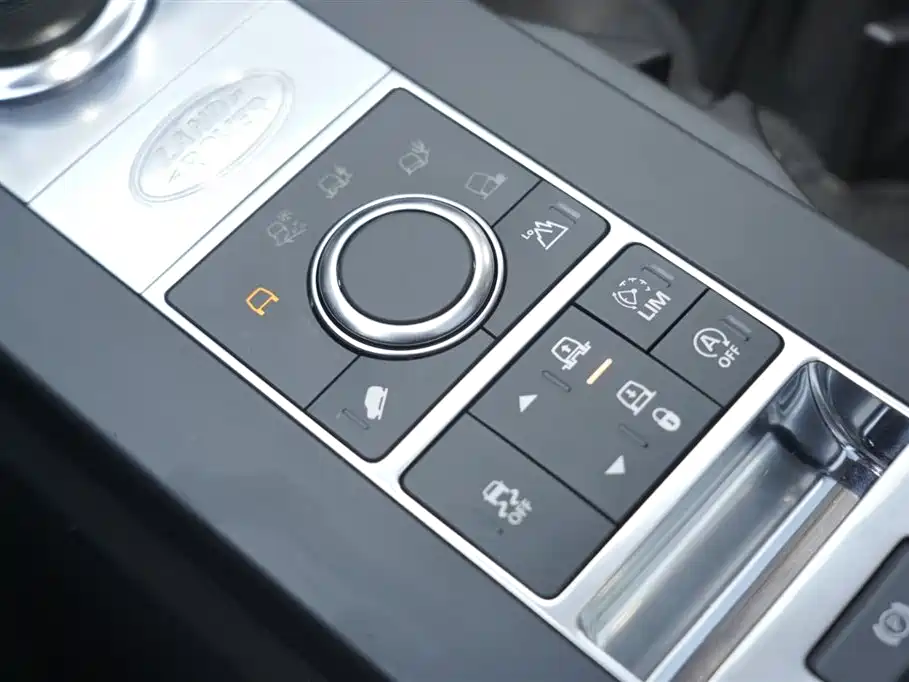 Land Rover Discovery 2017 — фото 10