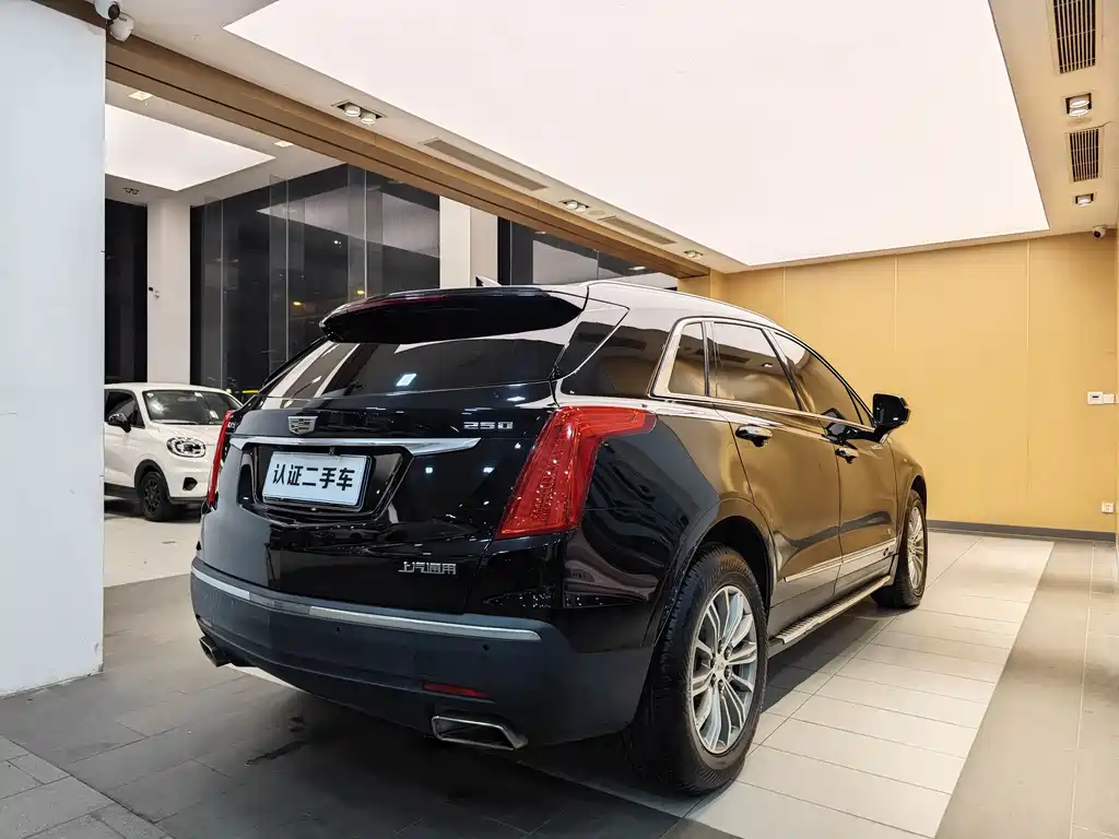 Cadillac XT5 2018 — фото 31