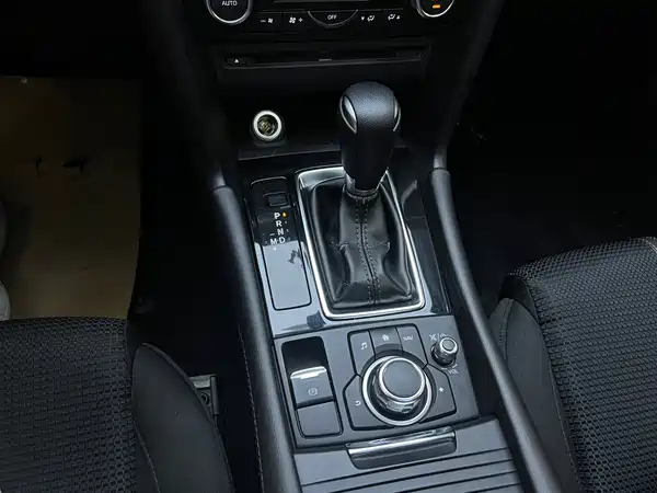 Mazda 3 Axela 2017