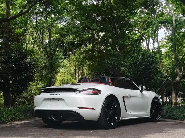 Porsche 718 2023