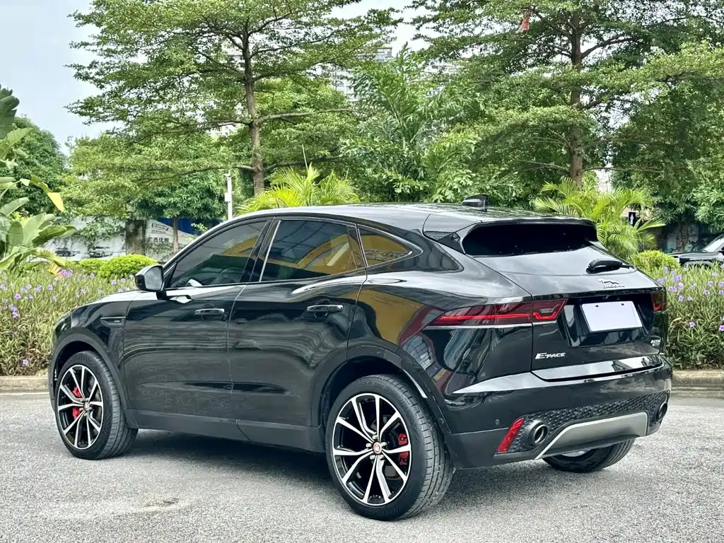 Jaguar E-PACE 2019 — фото 4