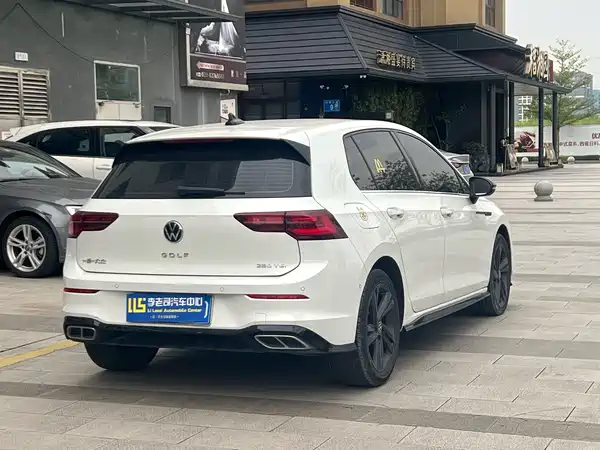 Volkswagen Golf 2023