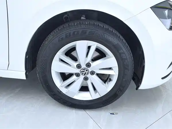 Volkswagen Polo 2021