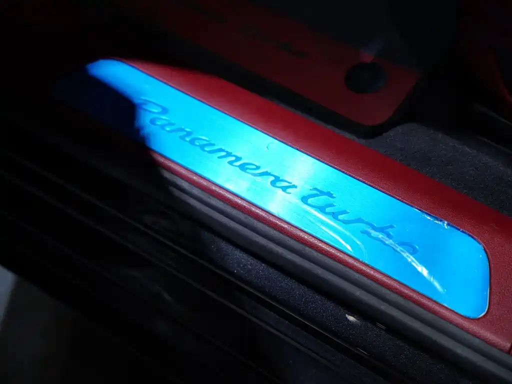 Porsche Panamera 2017 — фото 25
