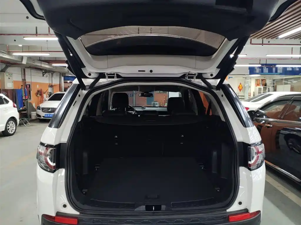 Land Rover Discovery Sport 2016 — фото 19