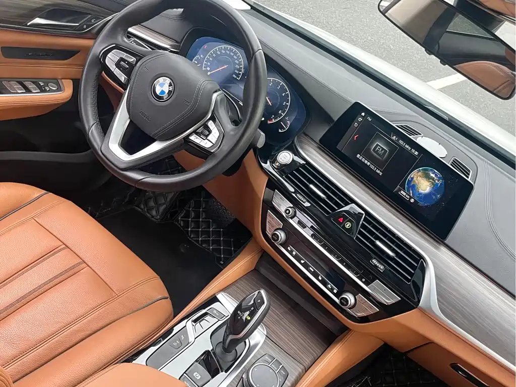BMW 6 Series GT 2019 — фото 11