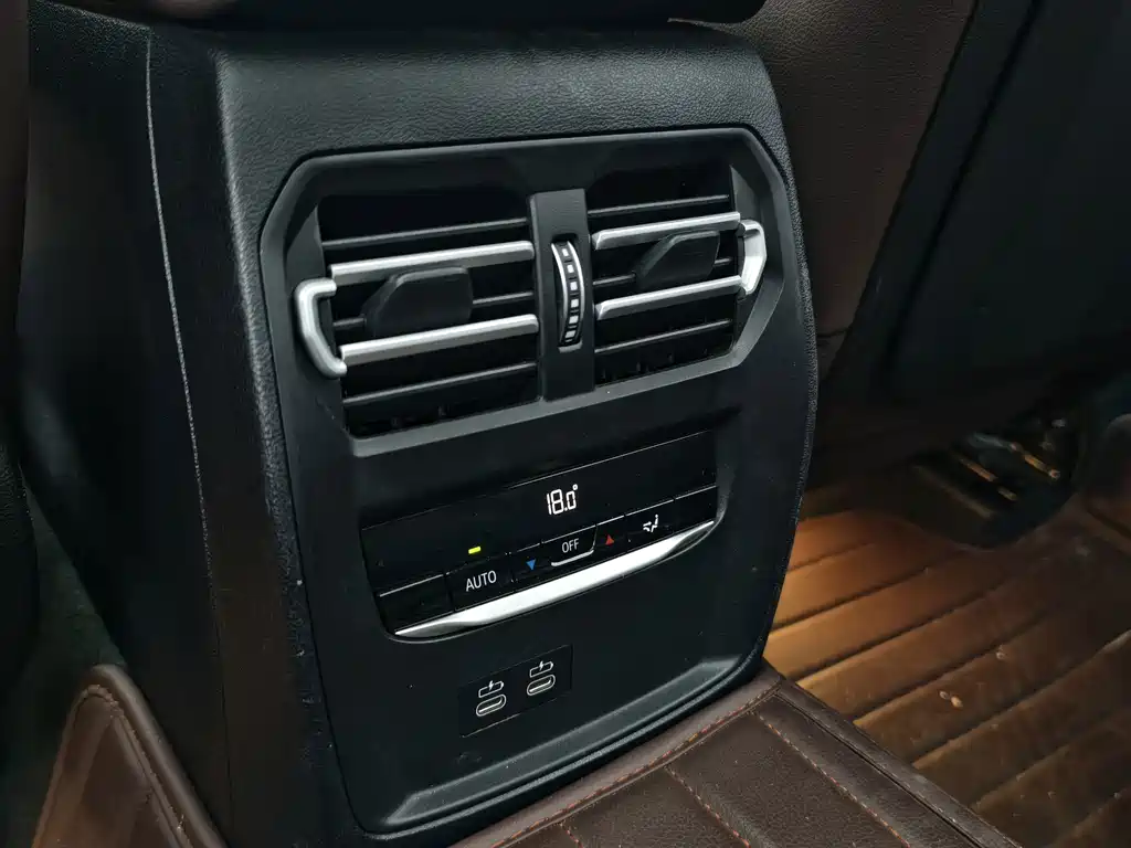 BMW 3 Series 2020 — фото 14