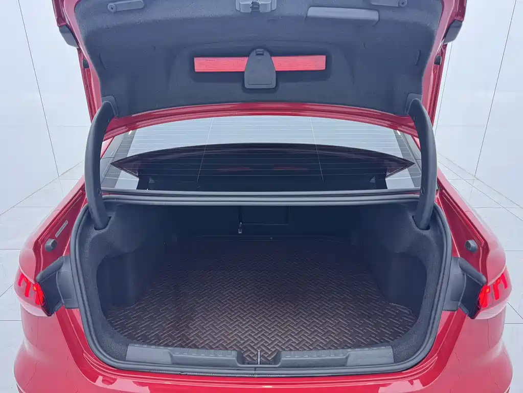 Audi A3 2023 — фото 15