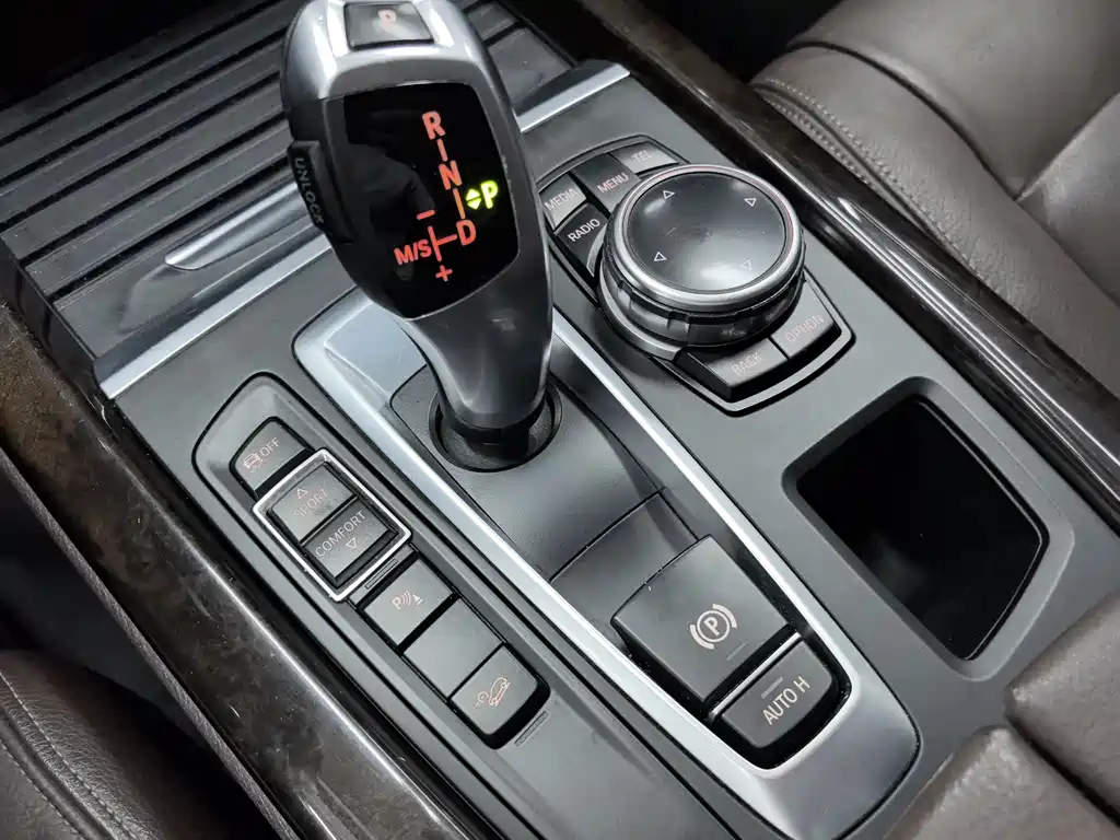 BMW X5 2015 — фото 11