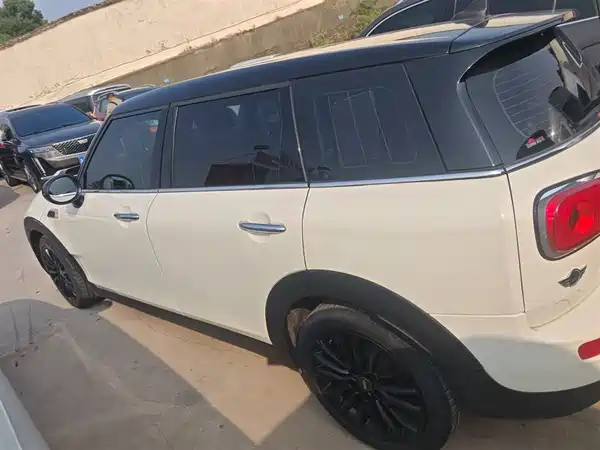 MINI Clubman 2016